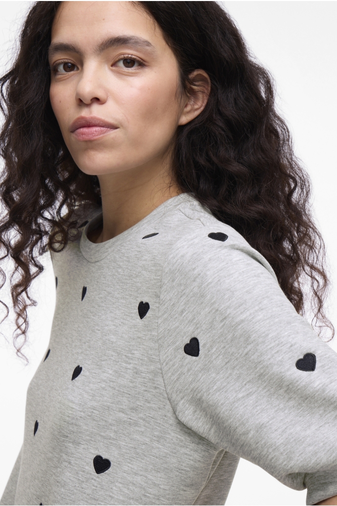 VISIF S/S EMBR HEART SWEAT / T 14113196 LIGHT GREY MELANGE/BLACK HEART EMBROIDER